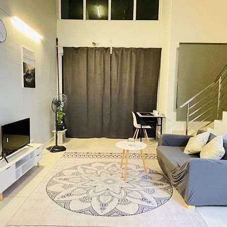 Minimalist Loft2 Decentrum Wifinetflix Kajang Kültér fotó