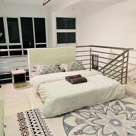 Minimalist Loft2 Decentrum Wifinetflix Kajang Kültér fotó