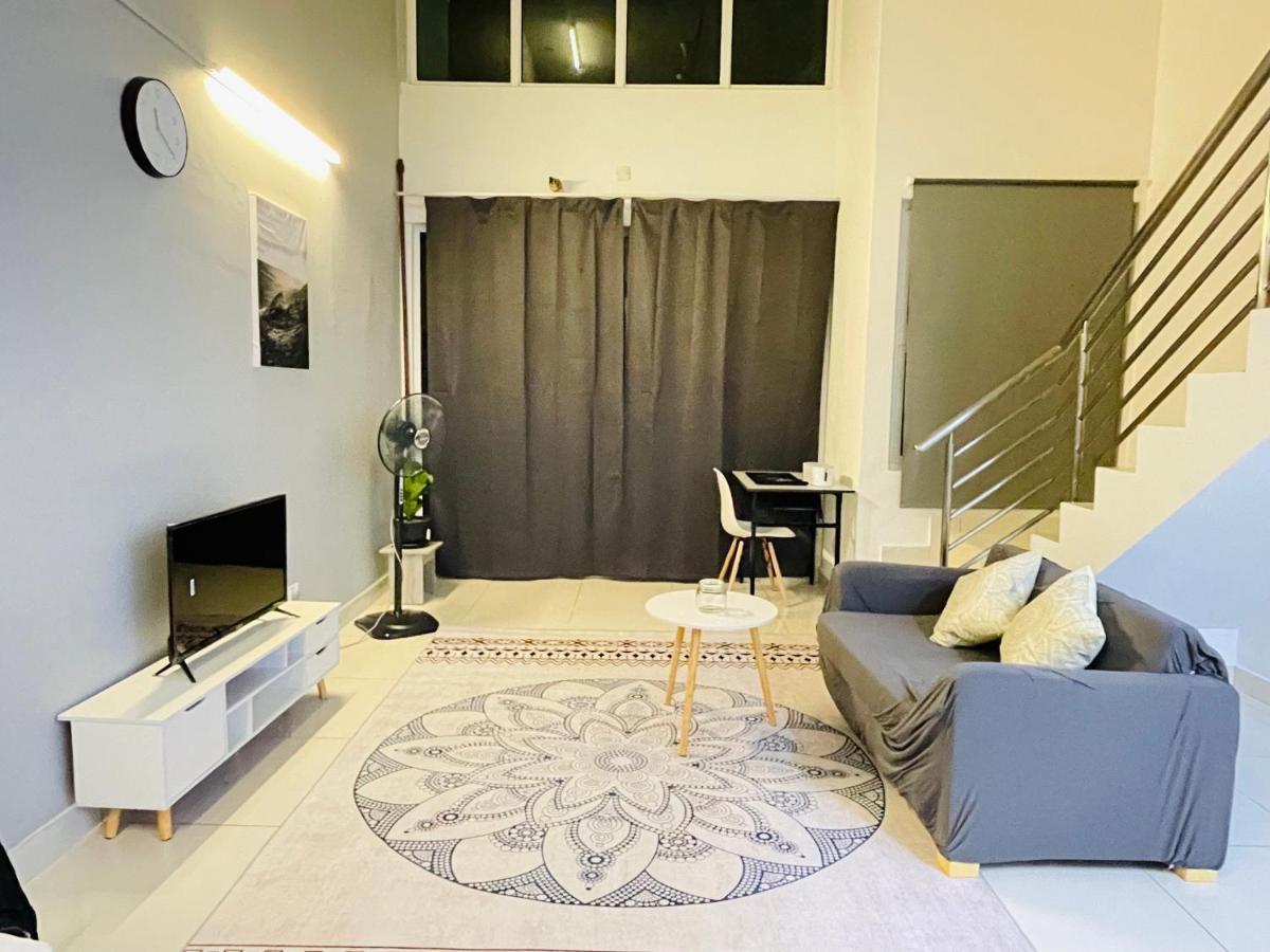 Minimalist Loft2 Decentrum Wifinetflix Kajang Kültér fotó